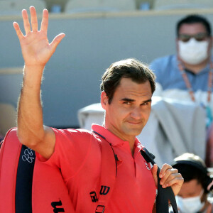 Rodger Federer déclare forfait avant son 8ème de finale face à Matteo Berrettini lors du tournoi des internationaux de France de Tennis de Roland Garros. © Dominique Jacovides / Bestimage 