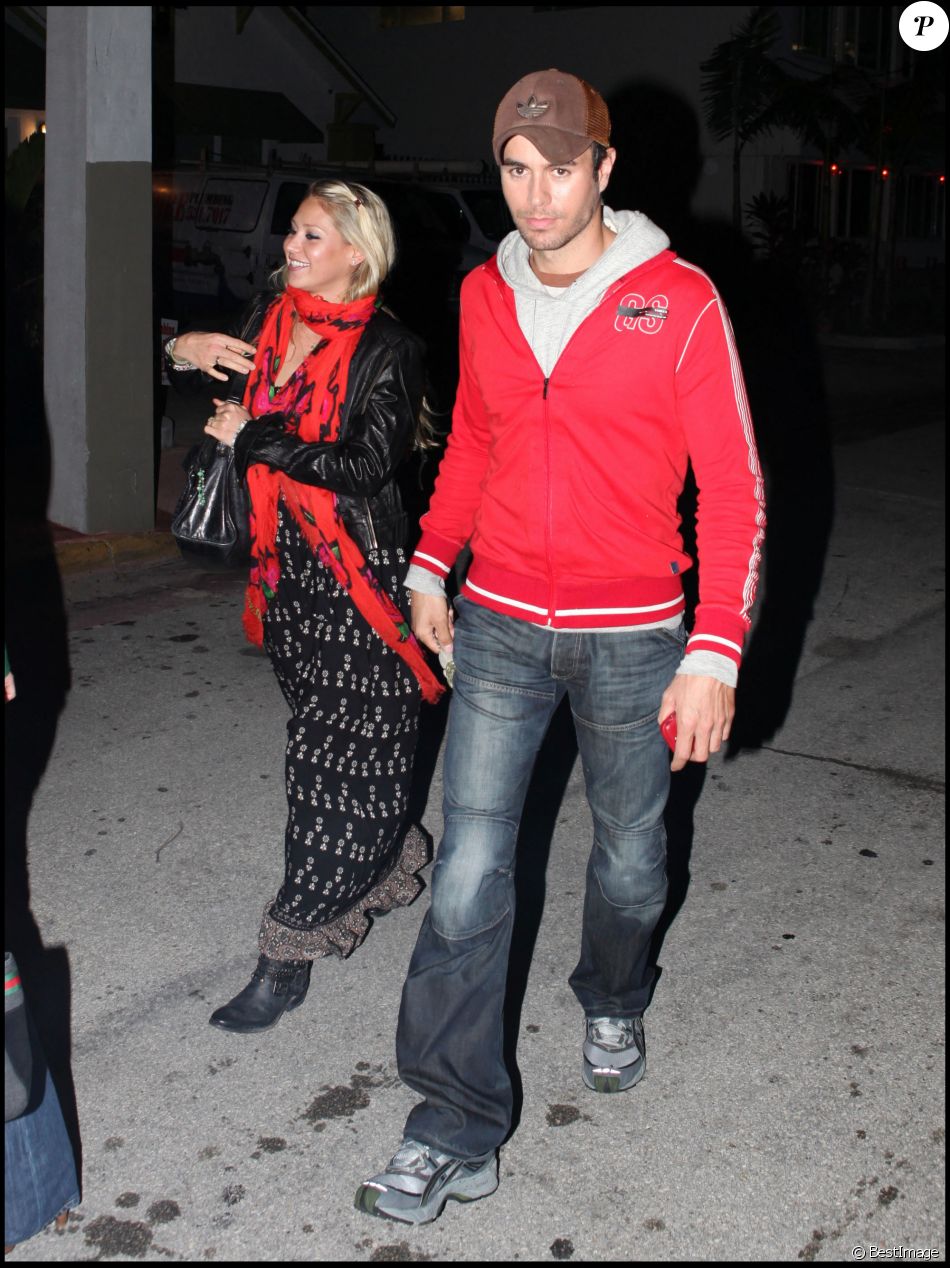 Exclusif - Enrique Iglesias et Anna Kournikova à Miami.