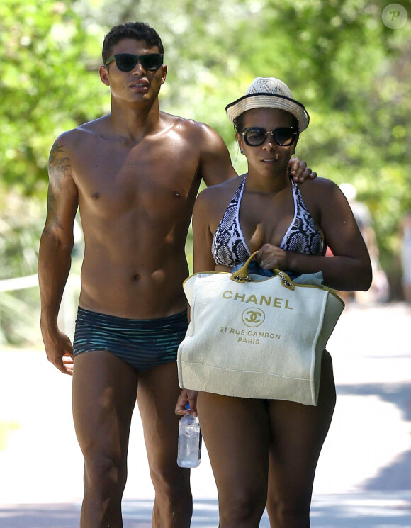 Thiago Silva (Thiago Emiliano da Silva), le footballeur international brésilien, en vacances avec sa femme Isabele à Miami, le 28 juin 2016