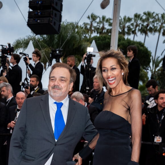 Didier Bourdon et sa femme Marie-Sandra - Montée des marches du film "Douleur et Gloire" lors du 72ème Festival International du Film de Cannes. Le 17 mai 2019 © Borde / Bestimage  Red carpet for the movie "Dolor y Gloria" during the 72nd Cannes International Film festival. On may 17th 2019 