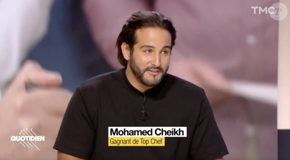 Mohamed Cheikh, gagnant de la douzième saison de "Top Chef", sur le plateau de "Quotidien" après sa victoire.