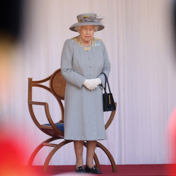 La reine Elizabeth II assiste à la parade Trooping The Colour, célébrant son 95e anniversaire, au Château de Windsor. Le 12 juin 2021.