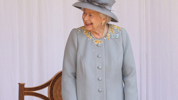 Elizabeth II très enjouée à sa parade anniversaire, elle se laisse emporter par la musique !