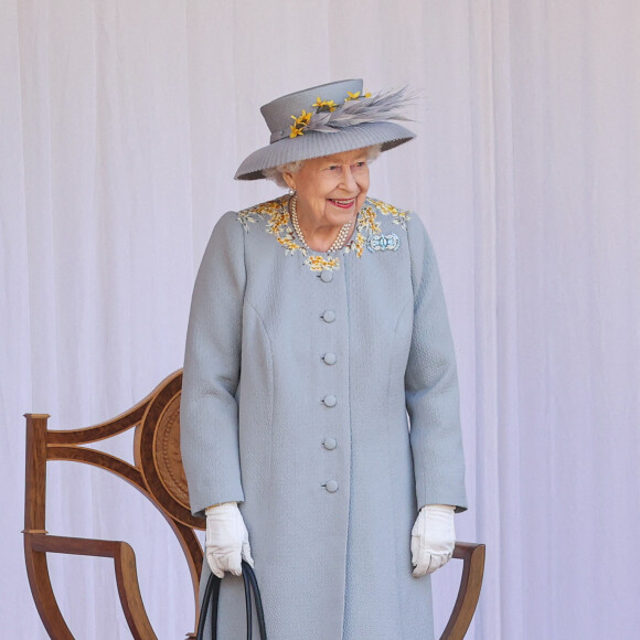 La reine Elizabeth II assiste à la parade Trooping The Colour, célébrant son 95e anniversaire, au Château de Windsor. Le 12 juin 2021.