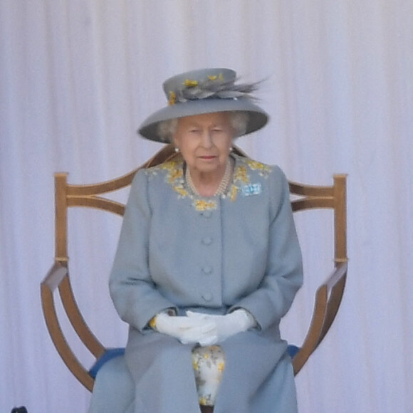La reine Elizabeth II assiste à la parade Trooping The Colour, célébrant son 95e anniversaire, au Château de Windsor. Le 12 juin 2021.