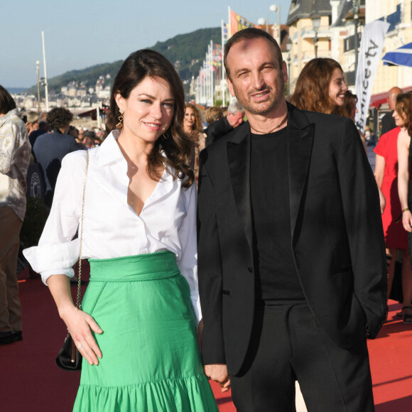 Emilie Dequenne (habillée par Society Room, Roger Vivier et Van Cleef & Arpels) et son mari Michel Ferracci assistent à la cérémonie de clôture du 35e festival de Cabourg © Coadic Guirec/Bestimage