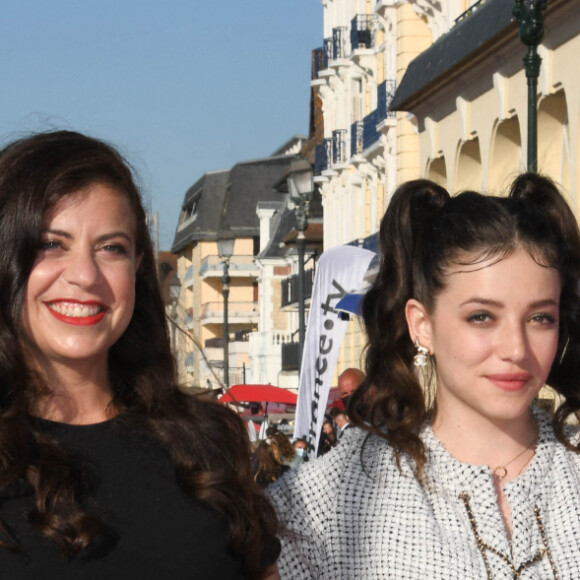 Lyes Salem, Kamir Aïnouz, Zoé Adjani et Amira Casar assistent à la cérémonie de clôture du 35ème festival de Cabourg, le 12 juin 2021. © Coadic Guirec/Bestimage