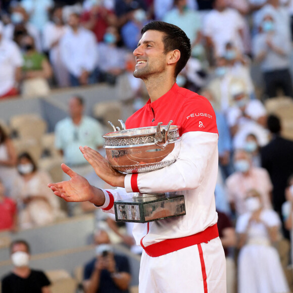 Novak Djokovic - Novak Djokovic s'est imposé face à Stefanos Tsitsipas en finale des internationaux de tennis de Roland Garros à Paris, le 13 juin 2021. © Dominique Jacovides/Bestimage 