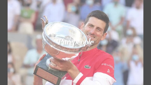 Novak Djokovic en roi à Roland-Garros : baiser à Jelena pour fêter sa victoire