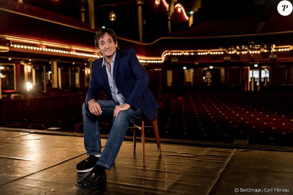 Exclusif - Rendez-vous avec Pierre Palmade au Casino de Paris, pour le documentaire "L'homme qui aime l'humour", qui sera diffusé le 17 juin sur la chaine Comédie puis sur C8. Le 9 mars 2021 © Cyril Moreau / Bestimage