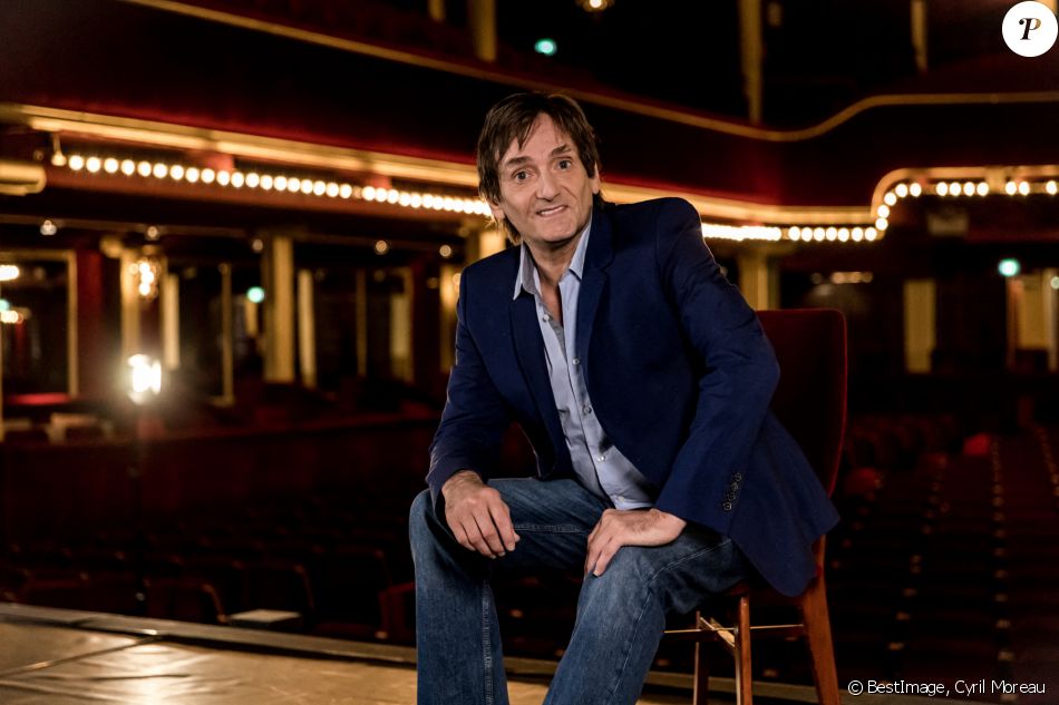 Exclusif - Rendez-vous avec Pierre Palmade au Casino de Paris, pour le documentaire "L'homme qui aime l'humour", qui sera diffusé le 17 juin sur la chaine Comédie puis sur C8. Le 9 mars 2021 © Cyril Moreau / Bestimage