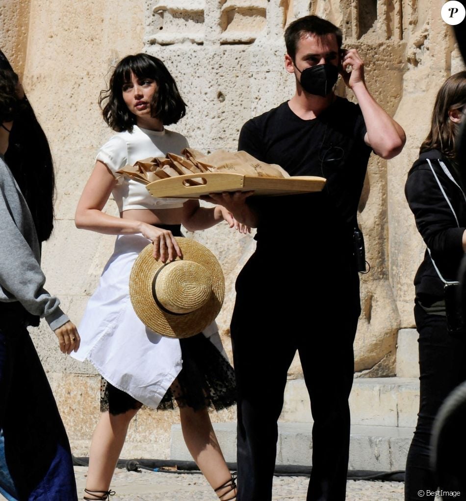 L'actrice cubano-espagnole Ana De Armas sur le plateau de tournage de son dernier film à Palma de Majorque, Espagne, le 12 mai 2021.