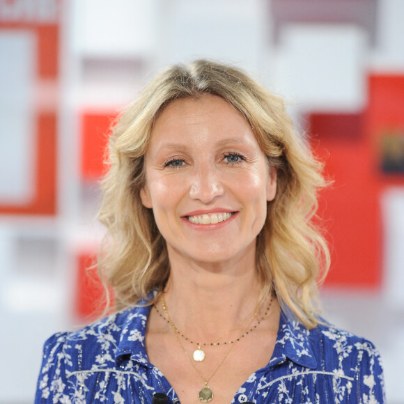 Exclusif - Alexandra Lamy - Enregistrement de l'émission "Vivement Dimanche" présentée par M.Drucker et diffusée le 20 juin 2021 sur France 2. Le 12 mai 2021 © Guillaume Gaffiot / Bestimage