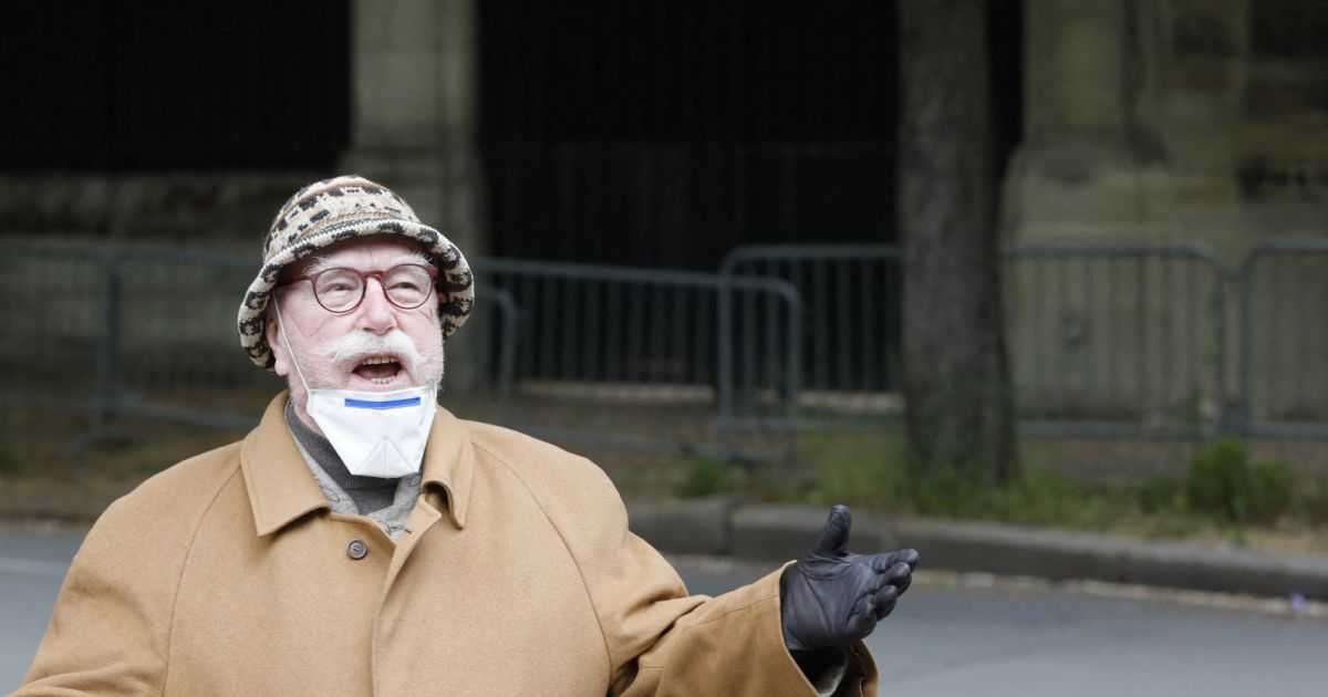 L'écrivain Jean-Paul Rouland à l'enregistrement de l'émission Vivement ...