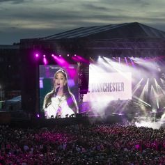 "One Love Manchester" - Ariana Grande remonte sur scène à Manchester, moins de deux semaines après l'attaque qui a 22 morts. Le 4 juin 2017.