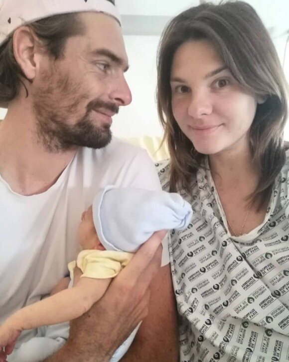 Alice Detollenaere et son compagnon Camille Lacourt sont devenus parents d'un petit garçon prénommé Marius, né le 1er juin 2021.