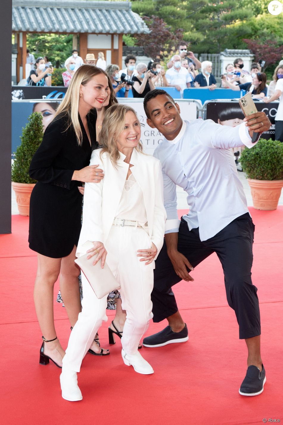 Aurelie Pons, Julie Sassoust,Sarah Farahmand, Terence Telle et Catherine Marchal - 60e festival de la Télévision de Monte-Carlo, le vendredi 18 juin 2021 à Monaco. @ David Niviere/ABACAPRESS.COM