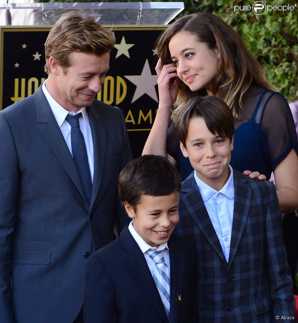 Simon Baker Et Ses Trois Enfants Stella Baker Harry Baker Claude Baker Assistent A La Soiree Star Ceremony A Los Angeles Le 14 Fevrier 13 Purepeople