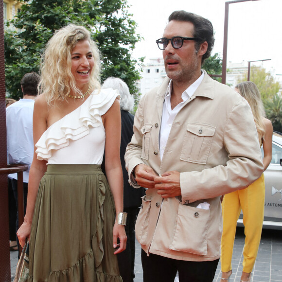 Nicolas Bedos et sa compagne Pauline Desmonts à la première du film "Boite Noire" dans le cadre du Festival CINEROMAN au cinéma Pathé Gare du Sud à Nice, France, le 19 juin 2021. © Denis Guignebourg/Bestimage 