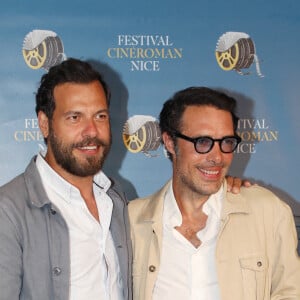 Laurent Lafitte et Nicolas Bedos à la première du film "Boite Noire" dans le cadre du Festival CINEROMAN au cinéma Pathé Gare du Sud à Nice, France, le 19 juin 2021. © Denis Guignebourg/Bestimage