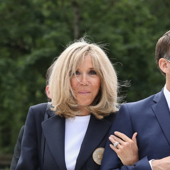 Emmanuel et Brigitte Macron sont allés voter pour le premier tour des élections régionales et départementales 2021 à la mairie du Touquet. Le 20 juin 2021. © Stéphane Lemouton/Bestimage