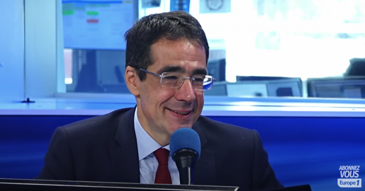 Darius Rochebin sur Europe 1 Purepeople