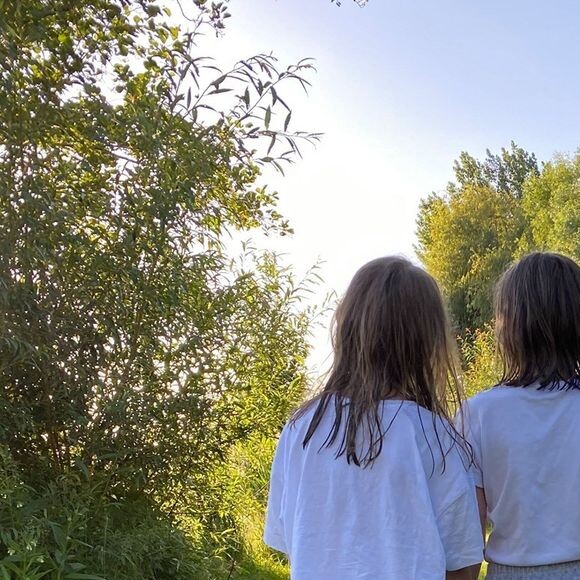 Cécile Bois et Jean-Pierre Michaël dévoilent des photos de leurs filles sur Instagram