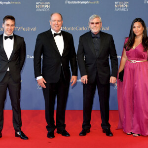 Louis Ducruet, le prince Albert II de Monaco, Tchéky Karyo et Marie Ducruet lors du photocall de la cérémonie des Nymphes d'Or du 60ème festival de télévision de Monte Carlo au Grimaldi Forum à Monaco le 22 juin 2021. © Bruno Bebert / Bestimage