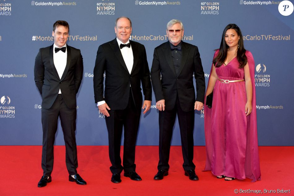 Louis Ducruet, le prince Albert II de Monaco, Tchéky Karyo et Marie Ducruet lors du photocall de la cérémonie des Nymphes d'Or du 60ème festival de télévision de Monte Carlo au Grimaldi Forum à Monaco le 22 juin 2021. © Bruno Bebert / Bestimage