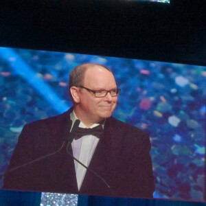 Le prince Albert II de Monaco durant la cérémonie des Nymphes d'Or du 60eme Festival de Télévision de Monte-Carlo dans la salle des Princes du Grimaldi Forum à Monaco, le 22 juin 2021. Cette année, un bon nombre de récompensés ne pouvant être présents à cause des restrictions sanitaires appliquées pour les déplacements à l'étranger, seront sur scène en mode "hologramme". © Bruno Bebert / Bestimage