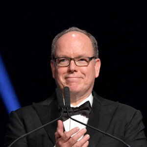Le prince Albert II de Monaco durant la cérémonie des Nymphes d'Or du 60eme Festival de Télévision de Monte-Carlo dans la salle des Princes du Grimaldi Forum à Monaco, le 22 juin 2021. Cette année, un bon nombre de récompensés ne pouvant être présents à cause des restrictions sanitaires appliquées pour les déplacements à l'étranger, seront sur scène en mode "hologramme". © Bruno Bebert / Bestimage
