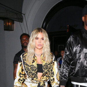 Khloe Kardashian et son compagnon Tristan Thompson quittent le restaurant Craig à West Hollywood le 17 août 2018.