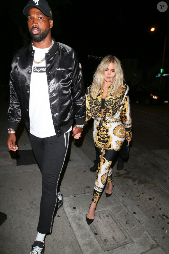 Khloe Kardashian et son compagnon Tristan Thompson arrivent au restaurant Craig à West Hollywood le 17 août 2018.