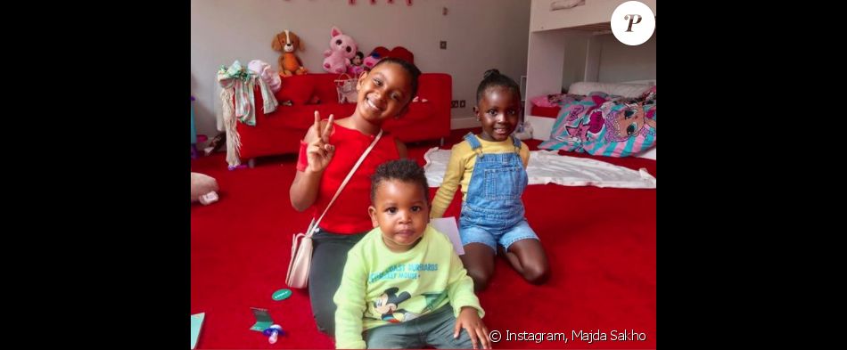 Majda Sakho, l'épouse du footballeur Mamadou Sakho, a publié dans sa story Instagram du 23 juin 2021 plusieurs photos de son mari et leurs trois enfants, Aida, Sienna et Tidiane.