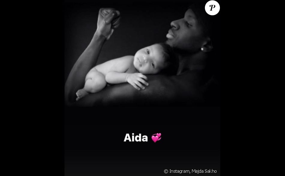 Majda Sakho, l'épouse du footballeur Mamadou Sakho, a publié dans sa story Instagram du 23 juin 2021 plusieurs photos de son mari et leurs trois enfants, Aida, Sienna et Tidiane.