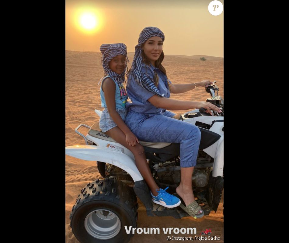 Majda Sakho, l'épouse du footballeur Mamadou Sakho, a publié dans sa story Instagram du 23 juin 2021 plusieurs photos de son mari et leurs trois enfants, Aida, Sienna et Tidiane.
