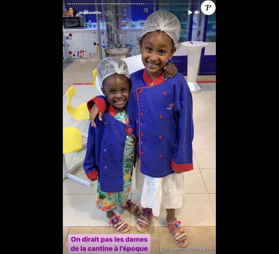 Majda Sakho, l'épouse du footballeur Mamadou Sakho, a publié dans sa story Instagram du 23 juin 2021 plusieurs photos de son mari et leurs trois enfants, Aida, Sienna et Tidiane.