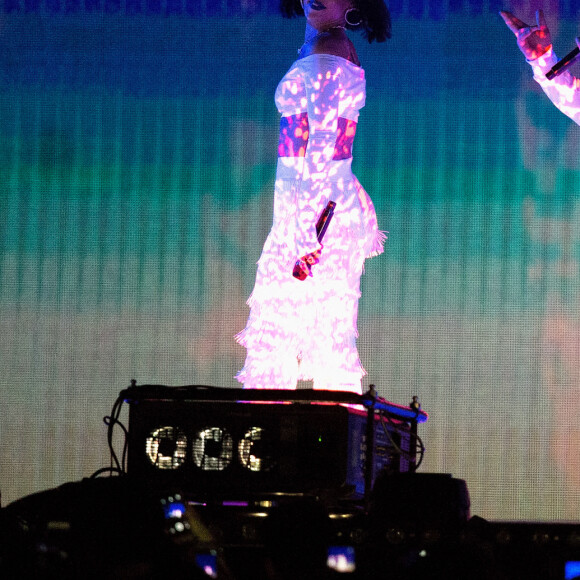 Rihanna et Drake - Cérémonie des BRIT Awards 2016 à l'O2 Arena à Londres, le 24 février 2016. 