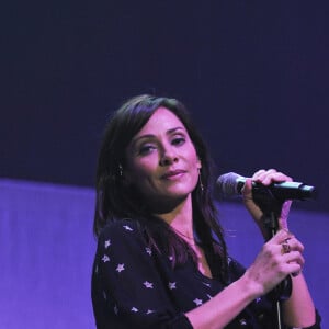 Natalie Imbruglia en concert à l'Arena O2 à Londres. Le 17 décembre 2015 