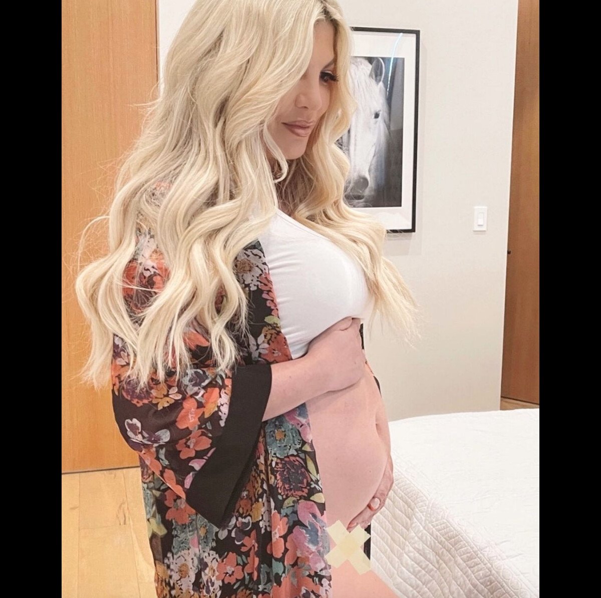 Photo Tori Spelling Sur Instagram Le 1er Avril 2021 Purepeople   6358777 Tori Spelling Sur Instagram Le 1er Avri 1200x0 1 