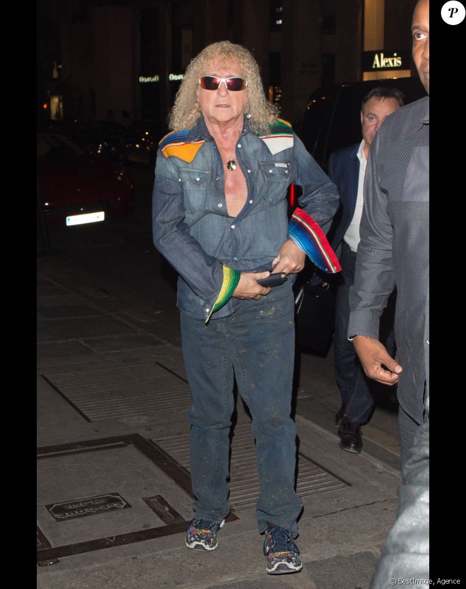 Michel Polnareff à la sortie de l'émission de "Touche Pas a Mon Poste" à Paris, France, le 15 septembre. © Agence/Bestimage