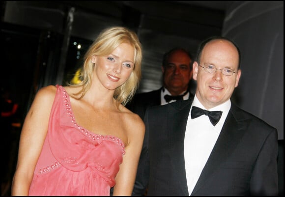 Le prince Albert de Monaco et Charlene Wittstock en soirée en marge du Grand Prix de Formule 1 de Monaco en 2007.