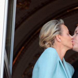 Le prince Albert de Monaco et Charlene Wittstock le jour de leur mariage civil au palais princier de Monaco, le 1er juillet 2011.