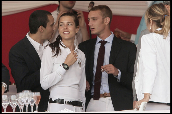 Pierre Casiraghi, Charlotte Casiraghi et son petit-ami Alex Dellal au Jumping International de Monaco en 2010.