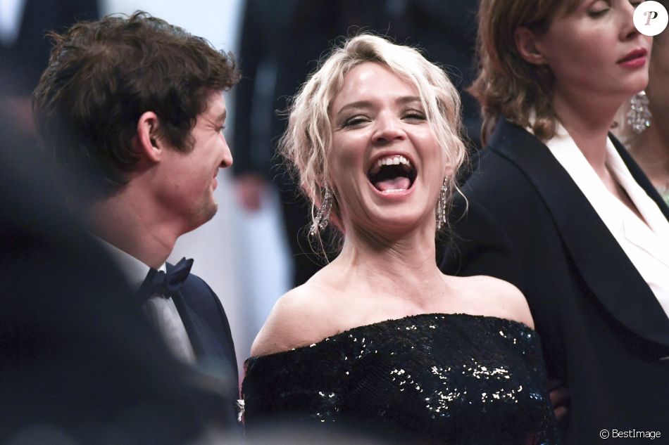 Virginie Efira et son compagnon Niels Schneider - Première de "Sibyl" lors du 72e Festival International du Film de Cannes, le 24 mai 2019.