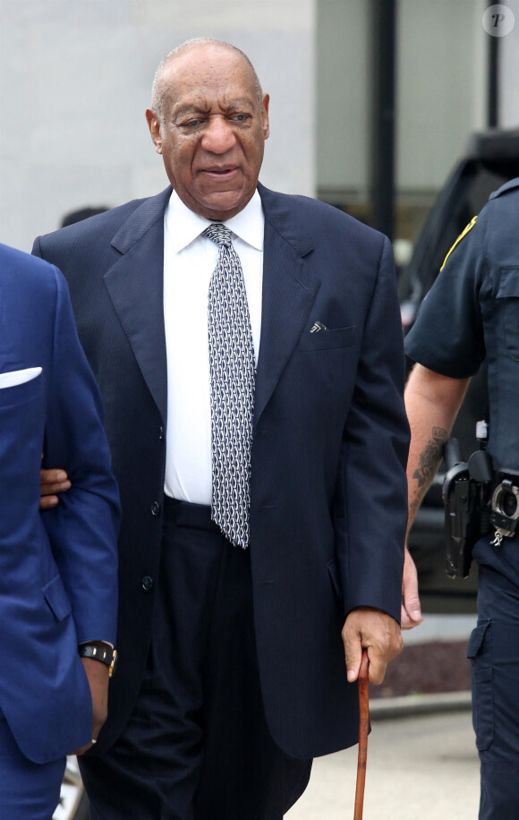 Bill Cosby arrive au tribunal Montgomery County House à Norristown.