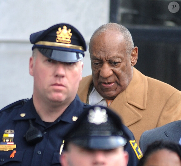Bill Cosby à la sortie du tribunal au 4ème jour de son procès pour agressions sexuelles à Norristown, le 12 avril 2018.