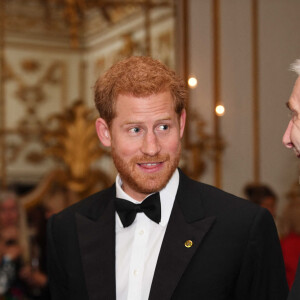 Le prince Harry au dîner de gala "100 Women in Finance" au bénéfice de l'association "WellChild Charity" au Victoria and Albert Museum à Londres, le 11 octobre 2017.