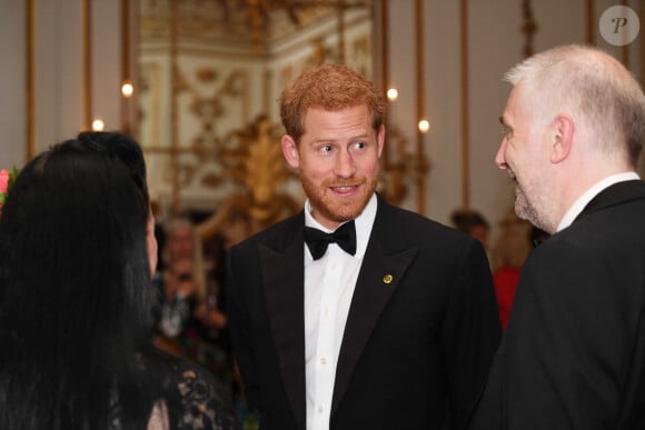 Le prince Harry au dîner de gala "100 Women in Finance" au bénéfice de l'association "WellChild Charity" au Victoria and Albert Museum à Londres, le 11 octobre 2017.