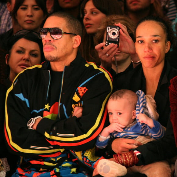 JoeyStarr, son ex-compagne Leïla Sy et leur fils Mathis au défilé Jean-Charles de Castelbajac (collection automne-hiver) à Paris